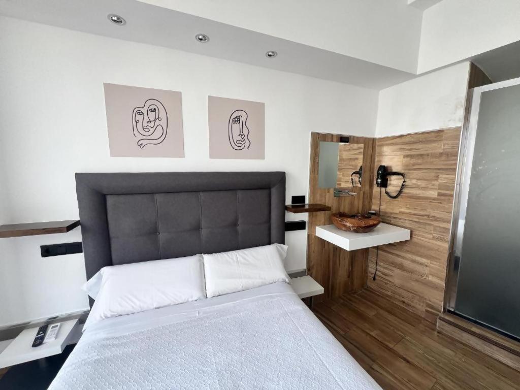 Ilustre Rooms Малага Номер фото